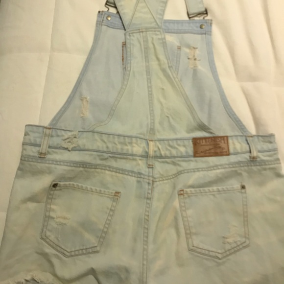 Overall shorts - Picture 2 of 2